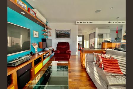 Apartamento à venda com 94m², 2 quartos e 2 vagasSala