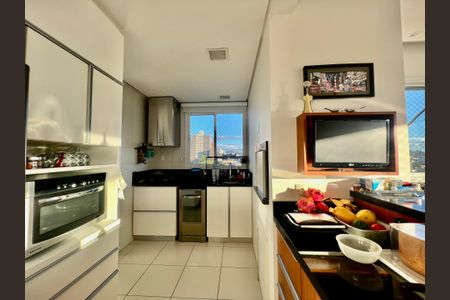 Apartamento à venda com 94m², 2 quartos e 2 vagasCozinha