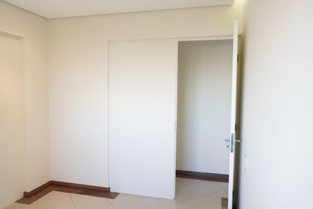 Apartamento à venda com 105m², 3 quartos e 2 vagasQuarto 3