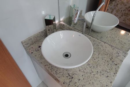Apartamento à venda com 160m², 3 quartos e 2 vagasBanheiro da Suite