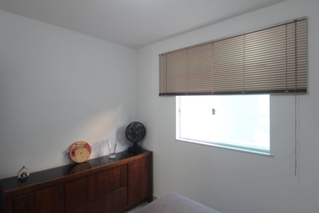 Apartamento à venda com 160m², 3 quartos e 2 vagasQuarto 2