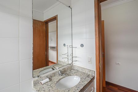 Apartamento à venda com 71m², 2 quartos e 2 vagasBanheiro da Suíte