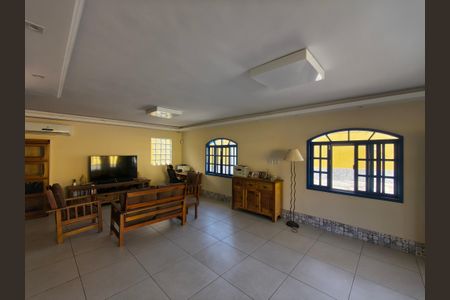 Casa de condomínio para alugar com 600m², 5 quartos e 3 vagas