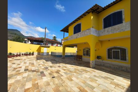 Casa de condomínio para alugar com 600m², 5 quartos e 3 vagas