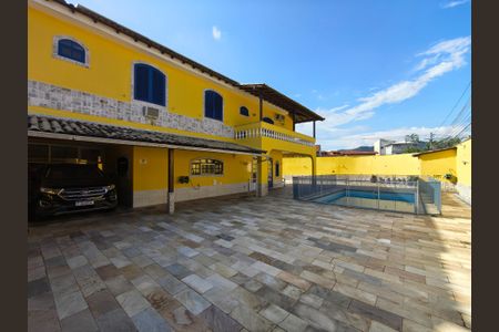 Casa de condomínio para alugar com 600m², 5 quartos e 3 vagas