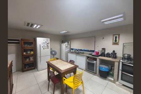 Casa de condomínio para alugar com 600m², 5 quartos e 3 vagas