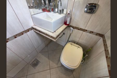 Casa de condomínio para alugar com 600m², 5 quartos e 3 vagas