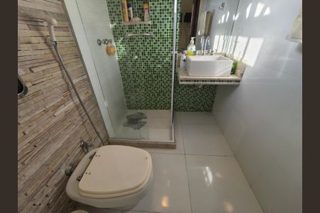 Casa de condomínio para alugar com 600m², 5 quartos e 3 vagas