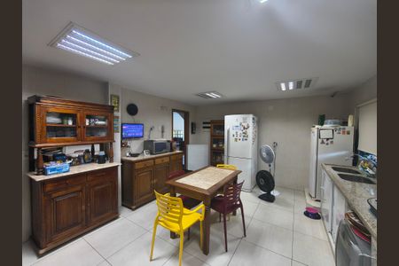 Casa de condomínio para alugar com 600m², 5 quartos e 3 vagas