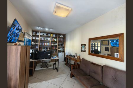 Casa de condomínio para alugar com 600m², 5 quartos e 3 vagas