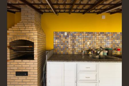 Casa de condomínio para alugar com 600m², 5 quartos e 3 vagas