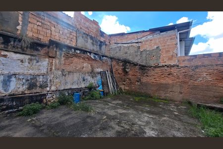 Casa à venda com 3 quartos, 300m² em Floresta, Belo Horizonte