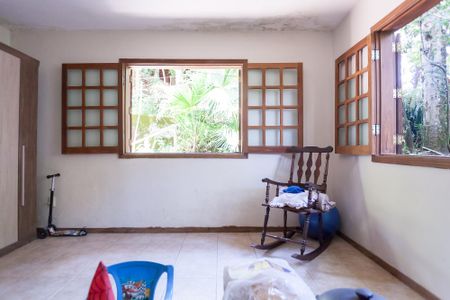 Casa de condomínio à venda com 350m², 3 quartos e 2 vagasquarto 1