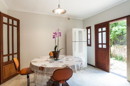 Casa de condomínio à venda com 350m², 3 quartos e 2 vagasCozinha 