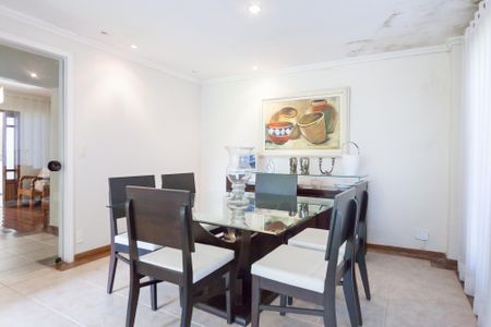 Casa de condomínio à venda com 350m², 3 quartos e 2 vagasSala de Jantar