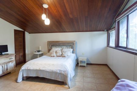 Casa de condomínio à venda com 350m², 3 quartos e 2 vagassuite 