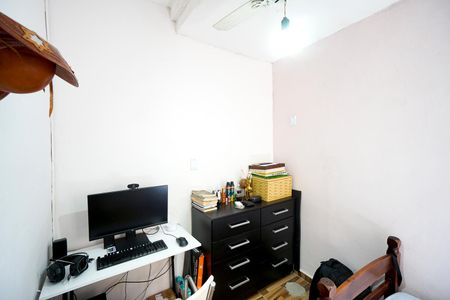 Casa à venda com 218m², 7 quartos e 2 vagas Casa à venda com 218m², 7 quartos e 2 vagasQuarto 01