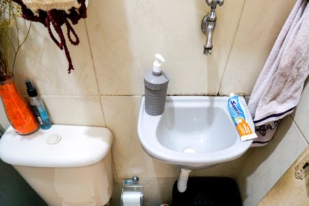 Casa à venda com 218m², 7 quartos e 2 vagas Casa à venda com 218m², 7 quartos e 2 vagasBanheiro 01