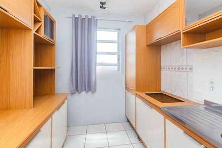 Cozinha  de apartamento para alugar com 2 quartos, 43m² em Morro Santana, Porto Alegre