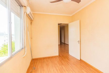 Quarto 1 de apartamento para alugar com 2 quartos, 43m² em Morro Santana, Porto Alegre