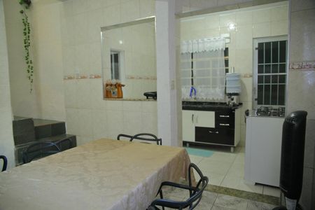 Casa à venda com 106m², 2 quartos e 1 vagaCopa/Cozinha 