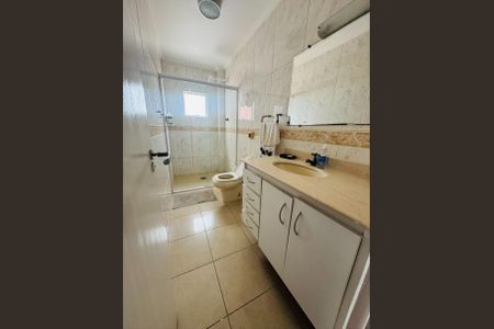 Apartamento para alugar com 115m², 2 quartos e 1 vaga Apartamento para alugar com 115m², 2 quartos e 1 vagaBanheiro