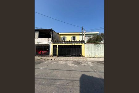Casa à venda com 220m², 4 quartos e 2 vagasFachada