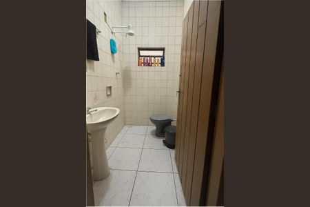 Banheiro de casa à venda com 4 quartos, 220m² em Jardim Santa Vicencia, Guarulhos