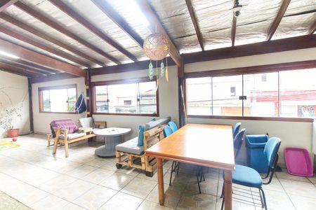 Casa à venda com 362m², 4 quartos e 4 vagas Casa à venda com 362m², 4 quartos e 4 vagasVaranda da Suíte 3