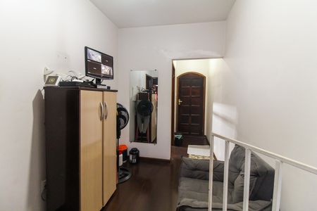 Casa à venda com 362m², 4 quartos e 4 vagas Casa à venda com 362m², 4 quartos e 4 vagasHall