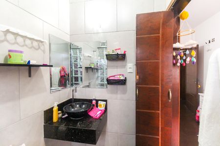 Casa à venda com 362m², 4 quartos e 4 vagas Casa à venda com 362m², 4 quartos e 4 vagasBanheiro da Suíte 2