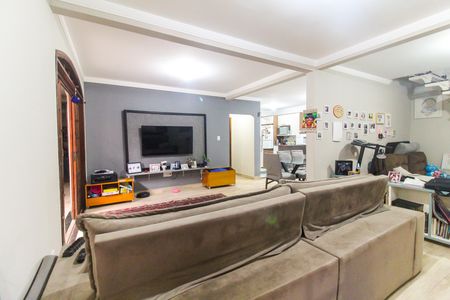 Casa à venda com 362m², 4 quartos e 4 vagas Casa à venda com 362m², 4 quartos e 4 vagasSala