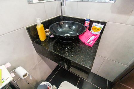 Casa à venda com 362m², 4 quartos e 4 vagas Casa à venda com 362m², 4 quartos e 4 vagasBanheiro da Suíte 2