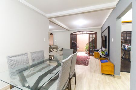 Sala de casa à venda com 4 quartos, 362m² em Itaquera, São Paulo