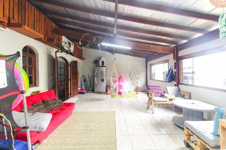 Casa à venda com 362m², 4 quartos e 4 vagas Casa à venda com 362m², 4 quartos e 4 vagasVaranda da Suíte 3