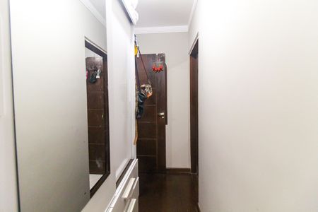 Casa à venda com 362m², 4 quartos e 4 vagas Casa à venda com 362m², 4 quartos e 4 vagasCloset da Suíte 3