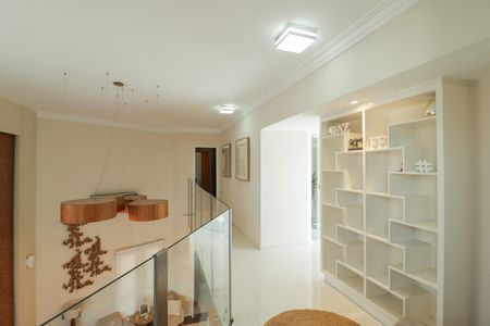 Apartamento à venda com 327m², 4 quartos e 2 vagasMezanino