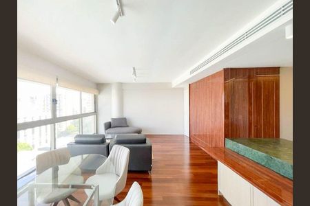 Sala  de apartamento para alugar com 2 quartos, 93m² em Moinhos de Vento, Porto Alegre