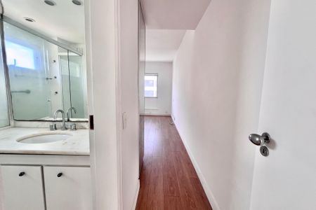 Apartamento à venda com 98m², 3 quartos e 1 vaga Apartamento à venda com 98m², 3 quartos e 1 vagaSuite