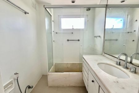 Apartamento à venda com 98m², 3 quartos e 1 vaga Apartamento à venda com 98m², 3 quartos e 1 vagaSuite