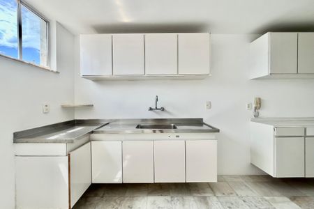 Apartamento à venda com 98m², 3 quartos e 1 vaga Apartamento à venda com 98m², 3 quartos e 1 vagaCozinha