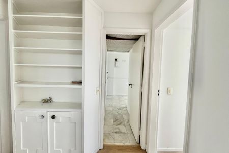 Apartamento à venda com 98m², 3 quartos e 1 vaga Apartamento à venda com 98m², 3 quartos e 1 vagaCorredor