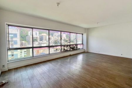 Apartamento à venda com 98m², 3 quartos e 1 vaga Apartamento à venda com 98m², 3 quartos e 1 vagaSala