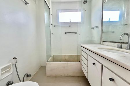 Apartamento à venda com 98m², 3 quartos e 1 vaga Apartamento à venda com 98m², 3 quartos e 1 vagaSuite
