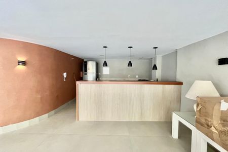 Apartamento à venda com 98m², 3 quartos e 1 vaga Apartamento à venda com 98m², 3 quartos e 1 vagaÁrea comum - Salão de festas