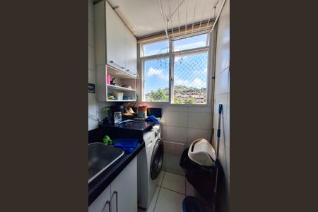 Apartamento à venda com 72m², 3 quartos e 1 vagaÁrea de Serviço