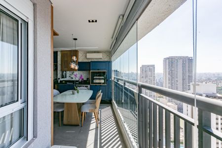 Apartamento à venda com 74m², 2 quartos e 1 vaga Apartamento à venda com 74m², 2 quartos e 1 vagaVaranda