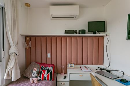 Quarto de apartamento à venda com 2 quartos, 74m² em Vila Nair, São Paulo
