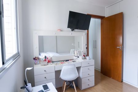 Apartamento à venda com 95m², 3 quartos e 2 vagasquarto 2