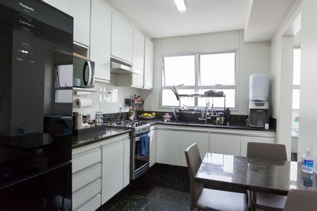 Apartamento à venda com 95m², 3 quartos e 2 vagasCozinha